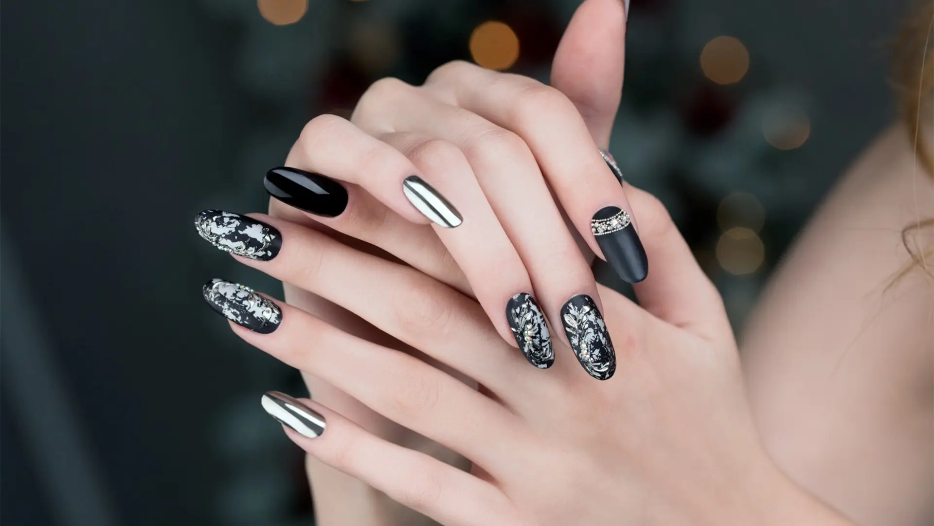 Kapaklı Protez Tırnak